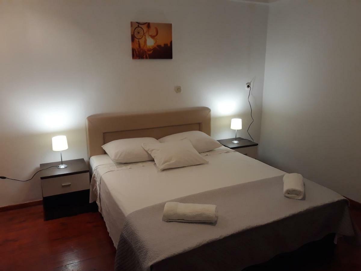 Apartments Jelicic Biograd Na Moru Exterior photo
